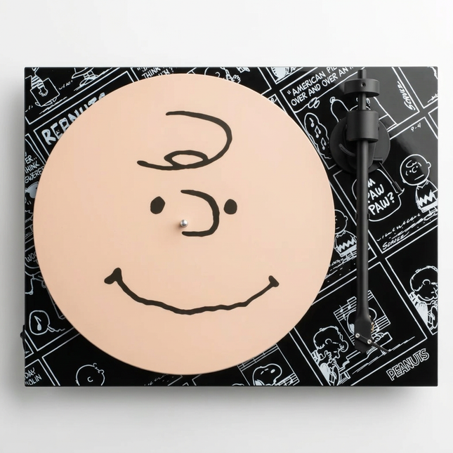 Pro-Ject ART-PEANUTS Turntable (OM10) – Tornamesa Edición Especial